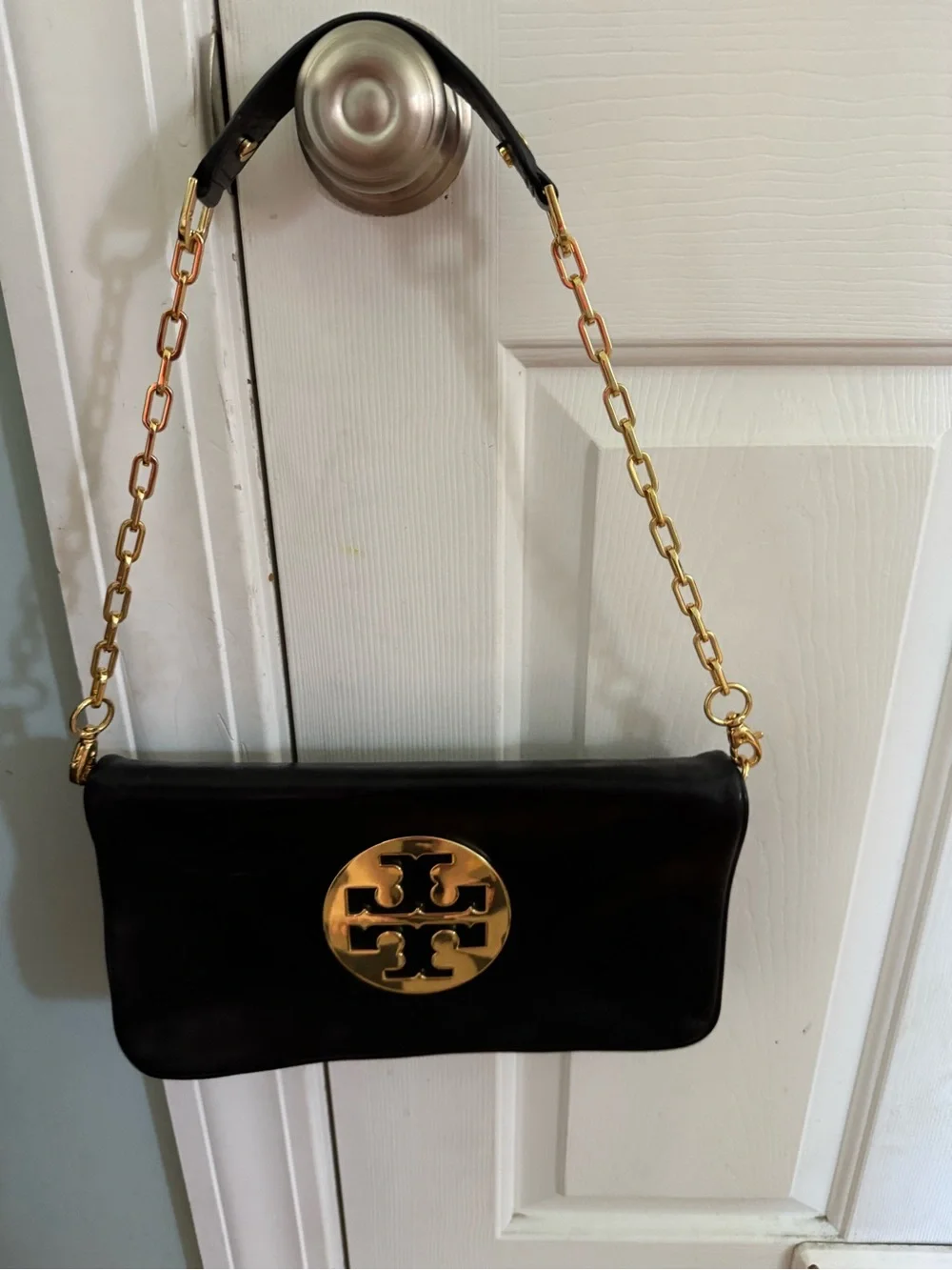 Tory Burch Black Leather Shoulder Bag with Gold Logo Medallion